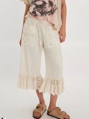 kS.NWT Free People Perla Washed Pull-On Bloomers Cream Eyelet cotton
